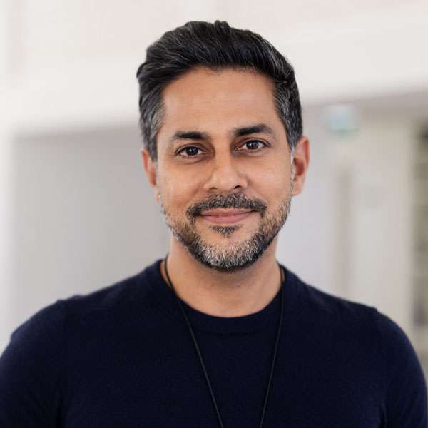 VISHEN LAKHIANI